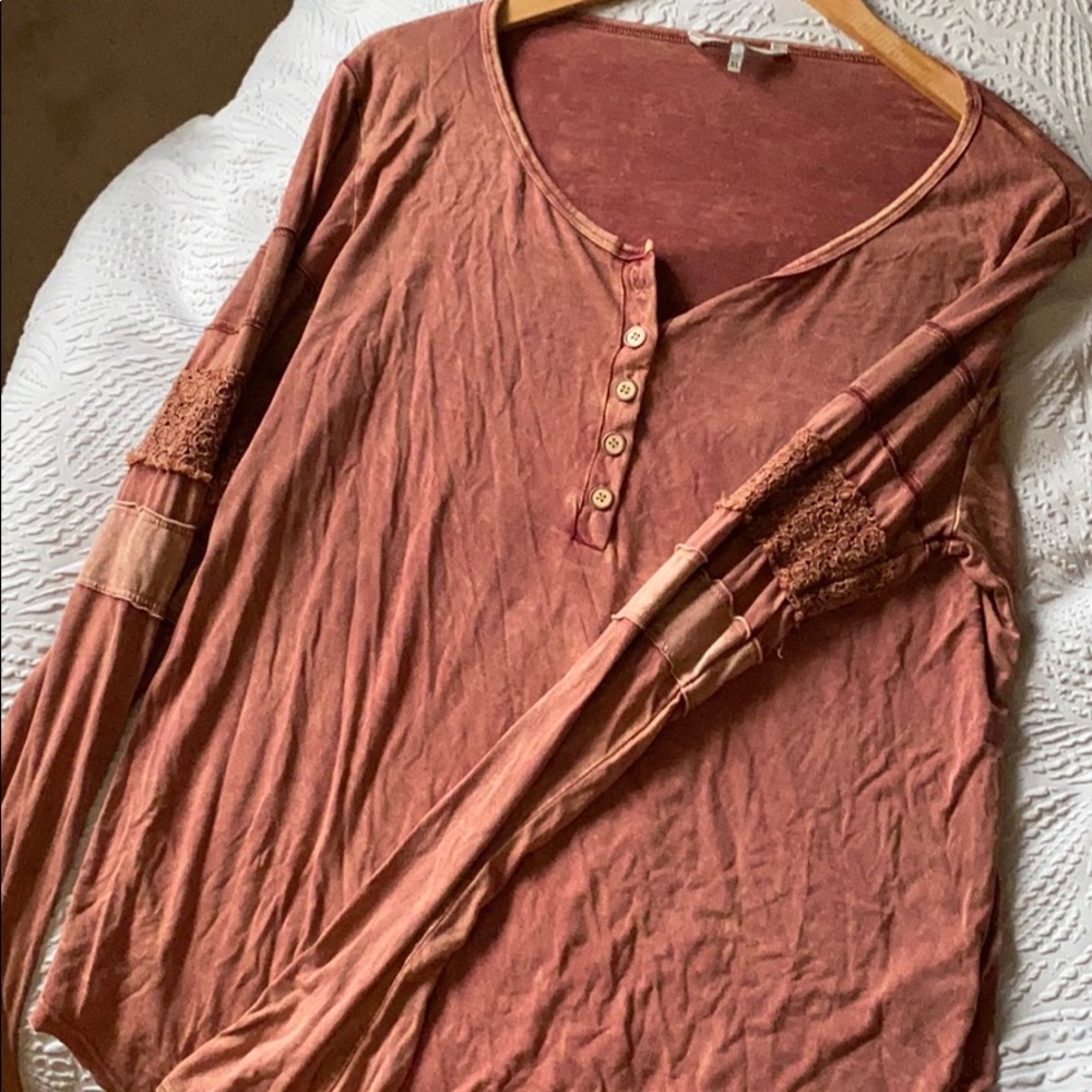 BKE long sleeve size XL